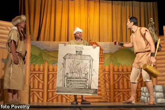 060 Dívčí válka.jpg